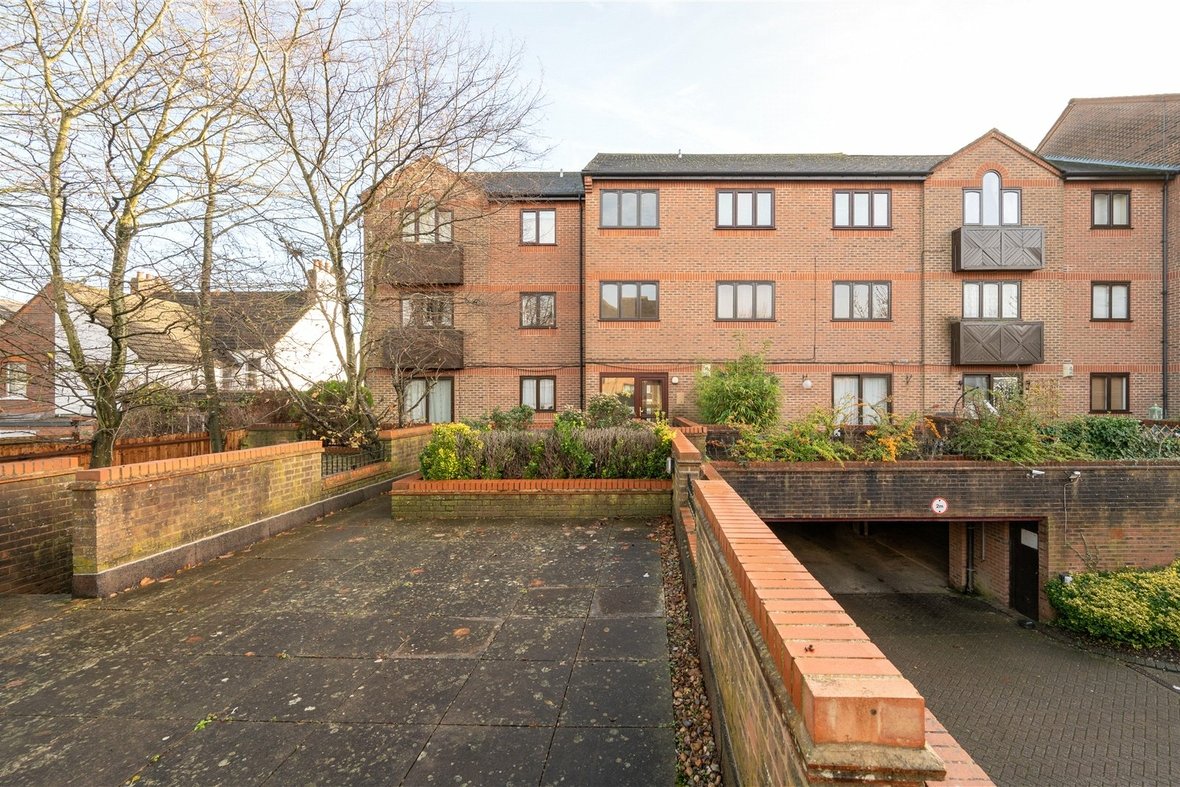 1 Bedroom Apartment Sold Subject to ContractApartment Sold Subject to Contract in Stanhope Road, St. Albans, Hertfordshire - View 7 - Collinson Hall