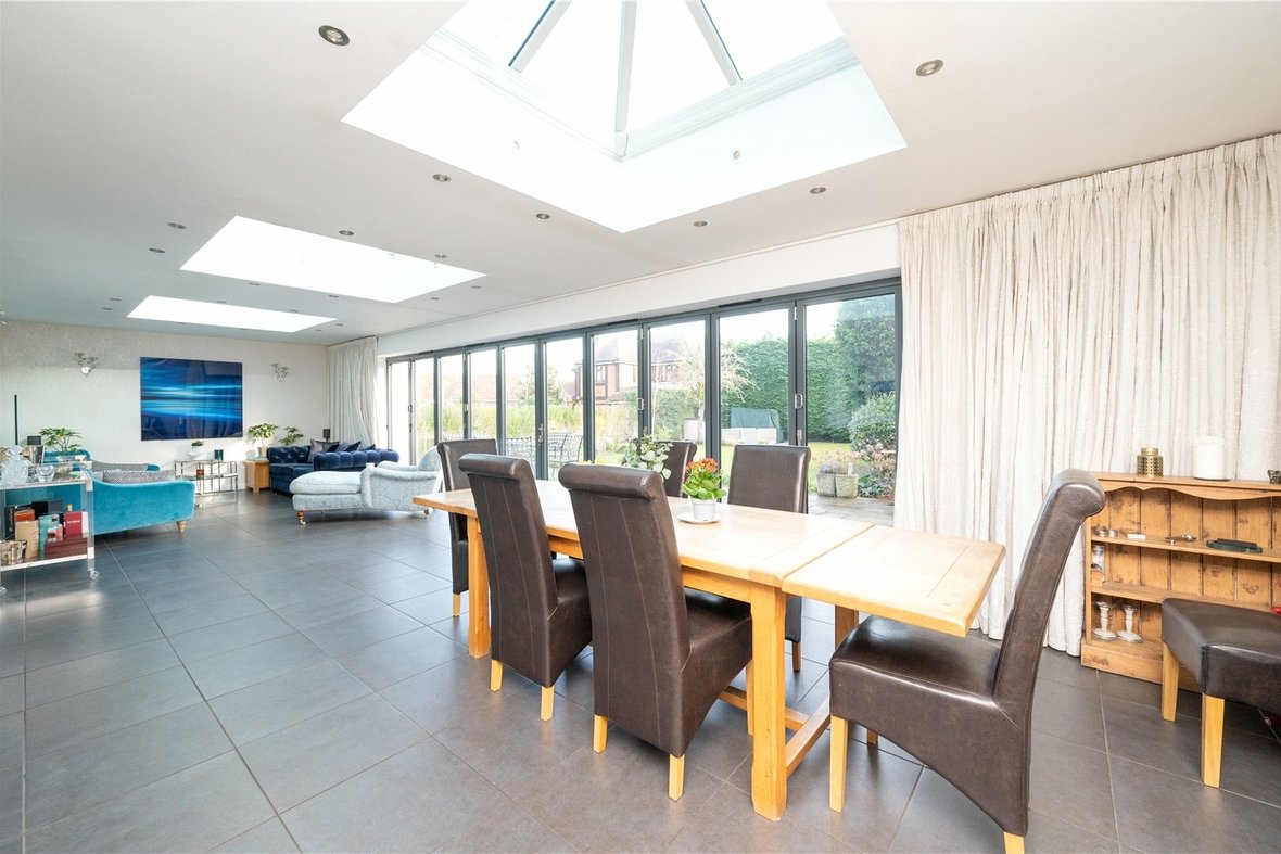 5 Bedroom House For SaleHouse For Sale in Park Street Lane, Park Street, St Albans - View 7 - Collinson Hall