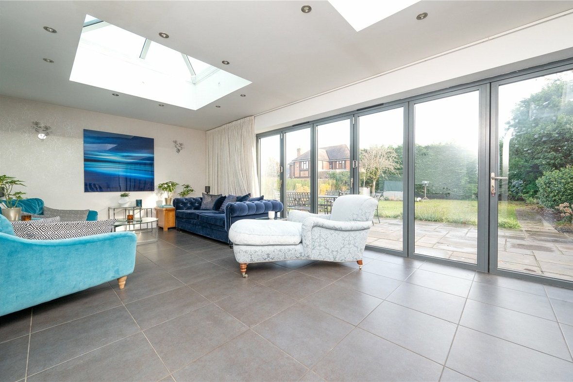5 Bedroom House For SaleHouse For Sale in Park Street Lane, Park Street, St Albans - View 2 - Collinson Hall