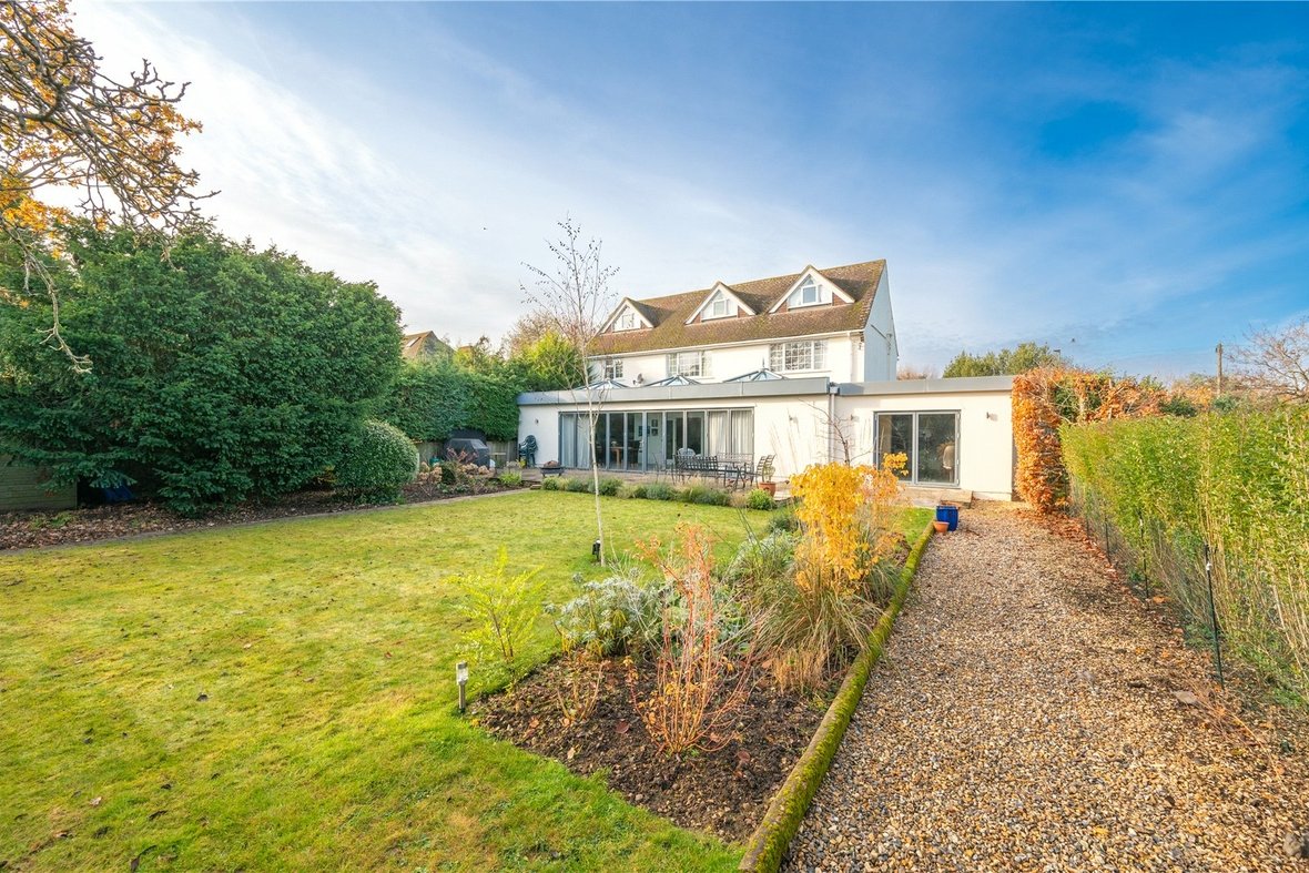5 Bedroom House For SaleHouse For Sale in Park Street Lane, Park Street, St Albans - View 16 - Collinson Hall