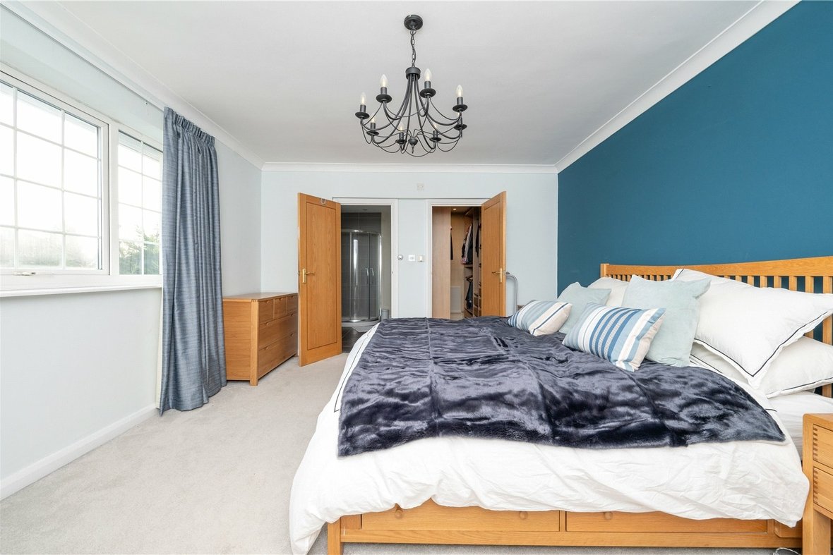 5 Bedroom House For SaleHouse For Sale in Park Street Lane, Park Street, St Albans - View 7 - Collinson Hall