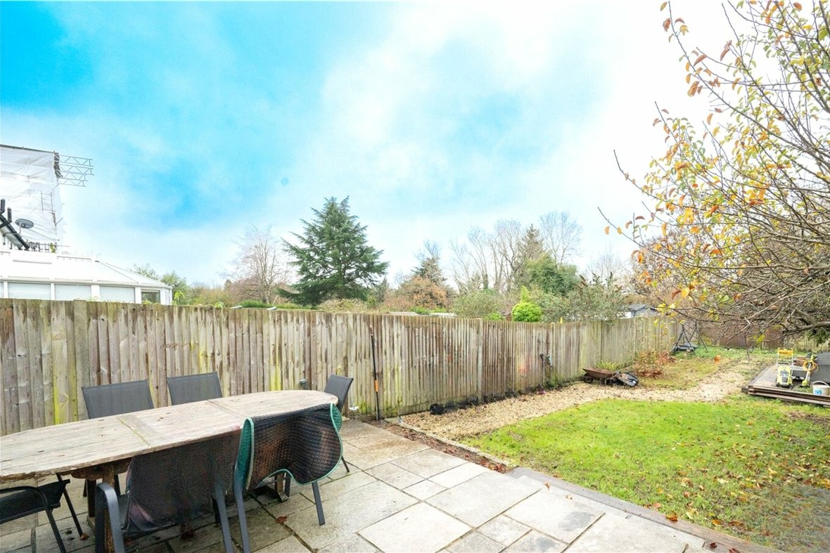 3 Bedroom House Sold Subject to ContractHouse Sold Subject to Contract in Radlett Road, Frogmore, St. Albans - View 13 - Collinson Hall