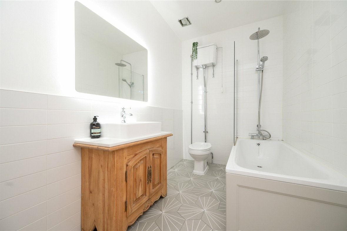 3 Bedroom House For SaleHouse For Sale in High Street, London Colney, St. Albans - View 11 - Collinson Hall