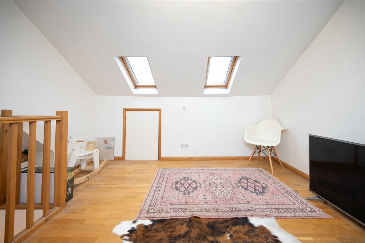3 Bedroom House For SaleHouse For Sale in High Street, London Colney, St. Albans - View 14 - Collinson Hall