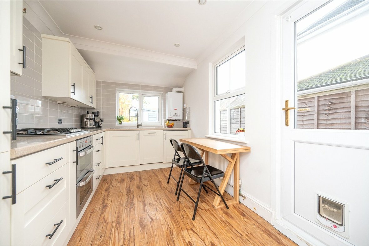 3 Bedroom House For SaleHouse For Sale in High Street, London Colney, St. Albans - View 6 - Collinson Hall