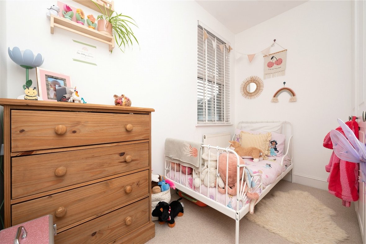 3 Bedroom House For SaleHouse For Sale in High Street, London Colney, St. Albans - View 11 - Collinson Hall