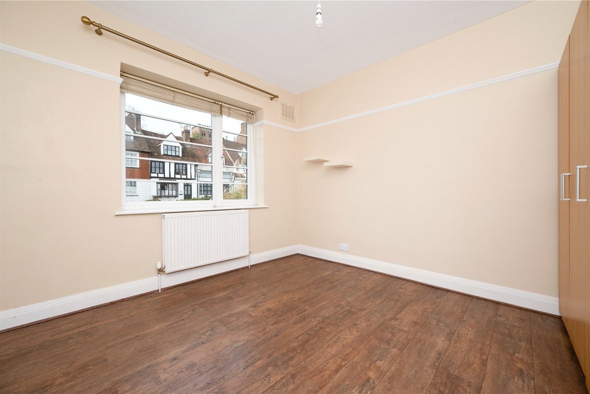 2 Bedroom Apartment For SaleApartment For Sale in Abbey Court, Holywell Hill, St. Albans - View 8 - Collinson Hall