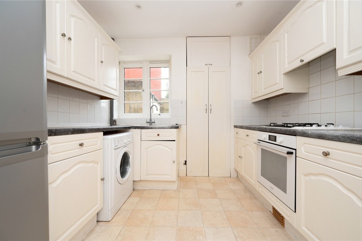2 Bedroom Apartment For SaleApartment For Sale in Abbey Court, Holywell Hill, St. Albans - View 2 - Collinson Hall