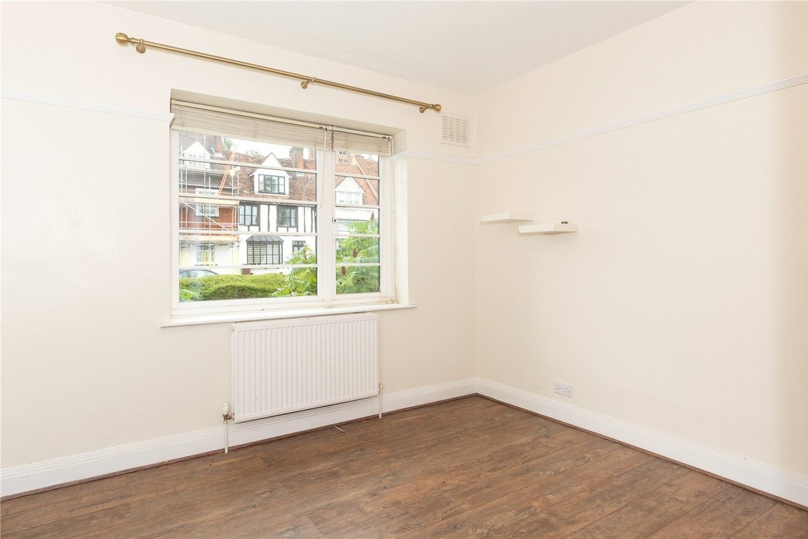 2 Bedroom Apartment For SaleApartment For Sale in Abbey Court, Holywell Hill, St. Albans - View 5 - Collinson Hall