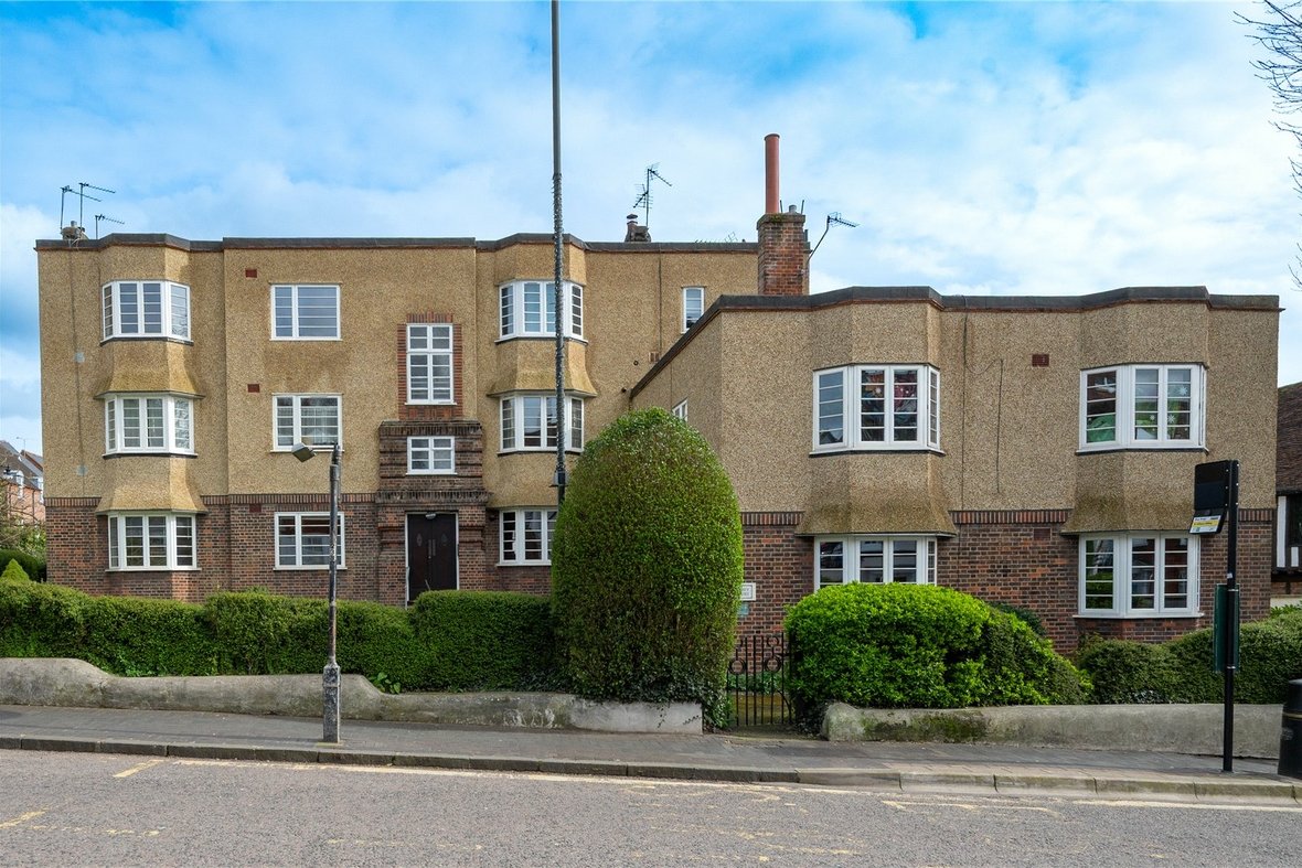 2 Bedroom Apartment For SaleApartment For Sale in Abbey Court, Holywell Hill, St. Albans - View 12 - Collinson Hall