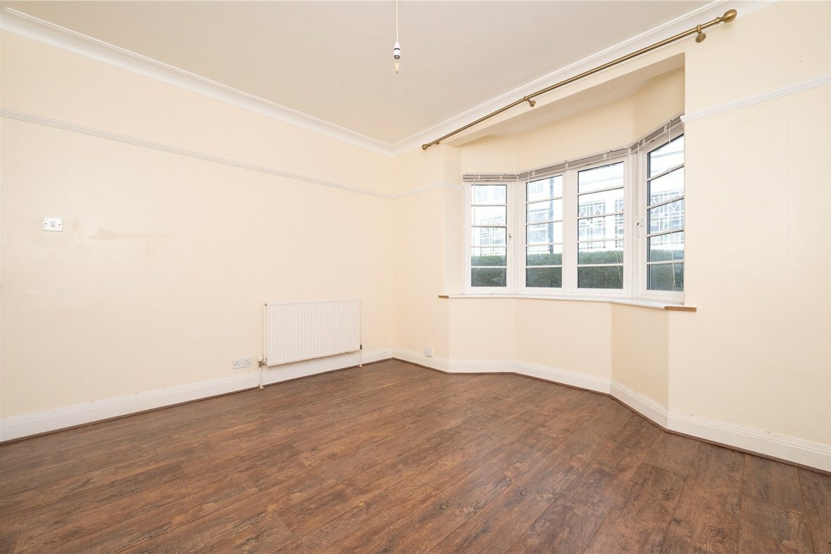 2 Bedroom Apartment For SaleApartment For Sale in Abbey Court, Holywell Hill, St. Albans - View 9 - Collinson Hall