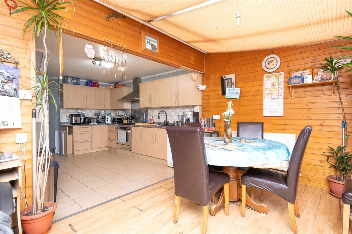 3 Bedroom House For SaleHouse For Sale in Cotlandswick, London Colney, St. Albans - View 6 - Collinson Hall