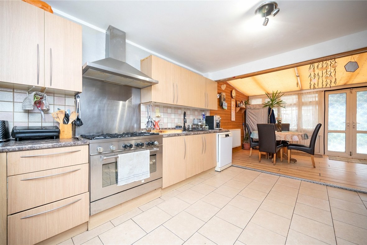 3 Bedroom House For SaleHouse For Sale in Cotlandswick, London Colney, St. Albans - View 1 - Collinson Hall