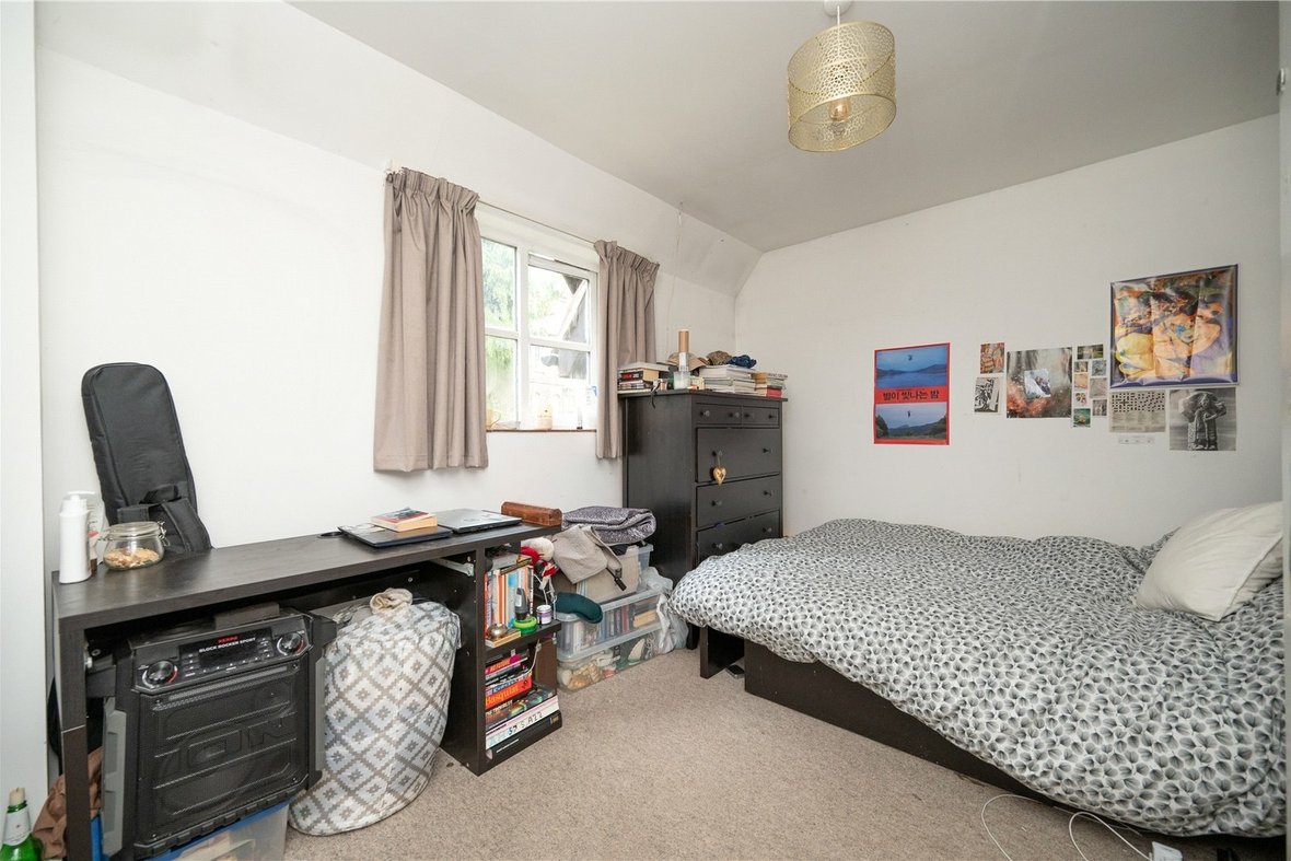 3 Bedroom House Let AgreedHouse Let Agreed in Dean Moore Close, St. Albans, Hertfordshire - View 10 - Collinson Hall