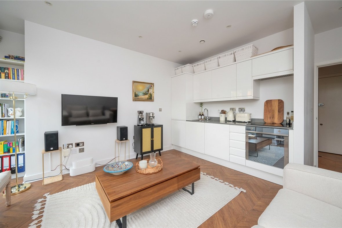 1 Bedroom Apartment For SaleApartment For Sale in Grosvenor Road, St. Albans, Hertfordshire - View 3 - Collinson Hall