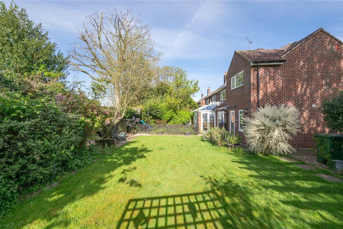 4 Bedroom House For SaleHouse For Sale in Fellowes Lane, Colney Heath, St. Albans - View 16 - Collinson Hall