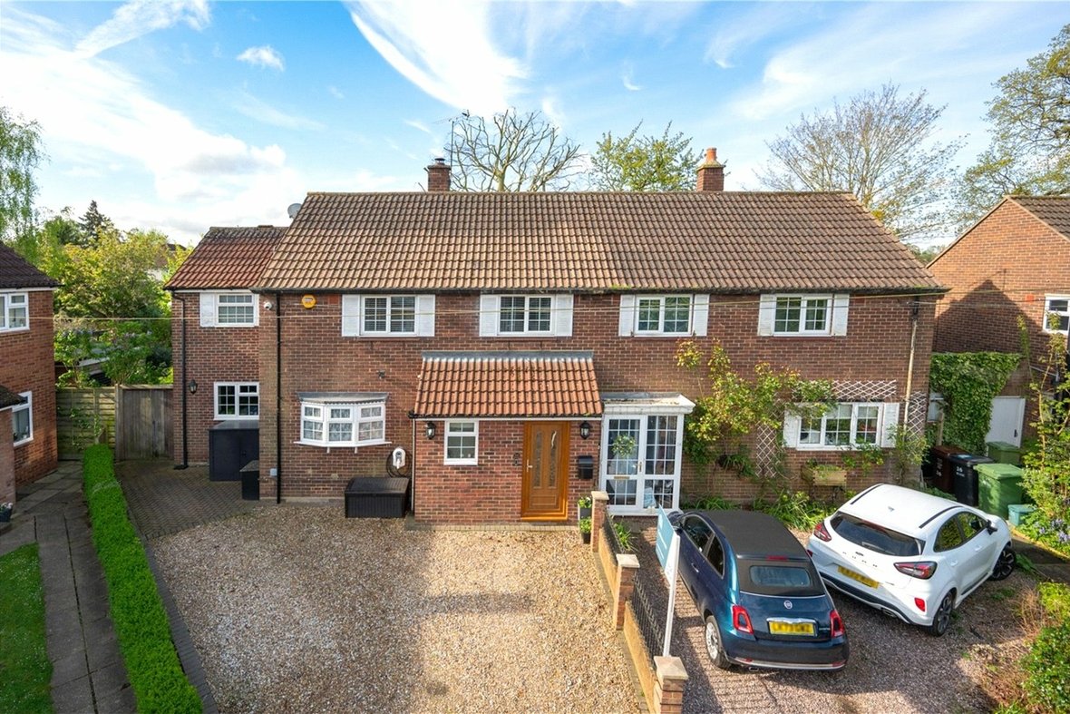 4 Bedroom House For SaleHouse For Sale in Fellowes Lane, Colney Heath, St. Albans - View 1 - Collinson Hall