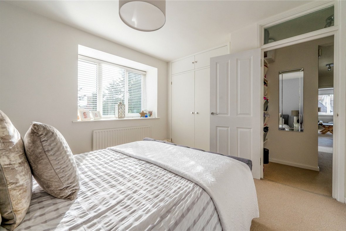 2 Bedroom Apartment Sold Subject to ContractApartment Sold Subject to Contract in Christchurch Close, St Albans, Hertfordshire - View 11 - Collinson Hall