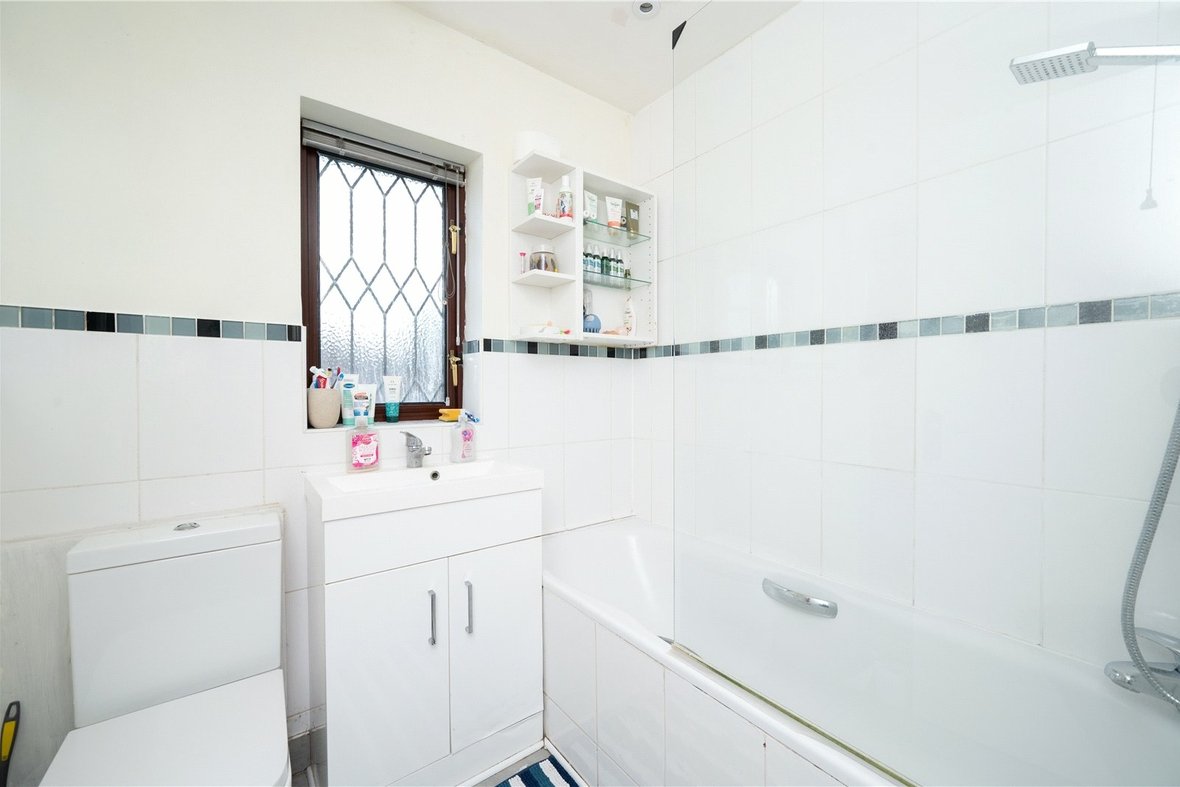 4 Bedroom House For SaleHouse For Sale in Wilstone Drive, St. Albans, Hertfordshire - View 13 - Collinson Hall