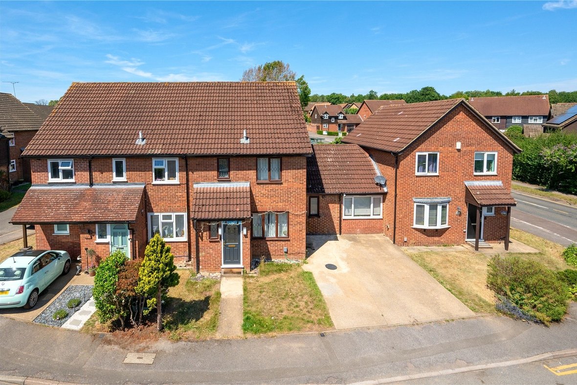 4 Bedroom House Sold Subject to ContractHouse Sold Subject to Contract in Wilstone Drive, St. Albans, Hertfordshire - View 1 - Collinson Hall