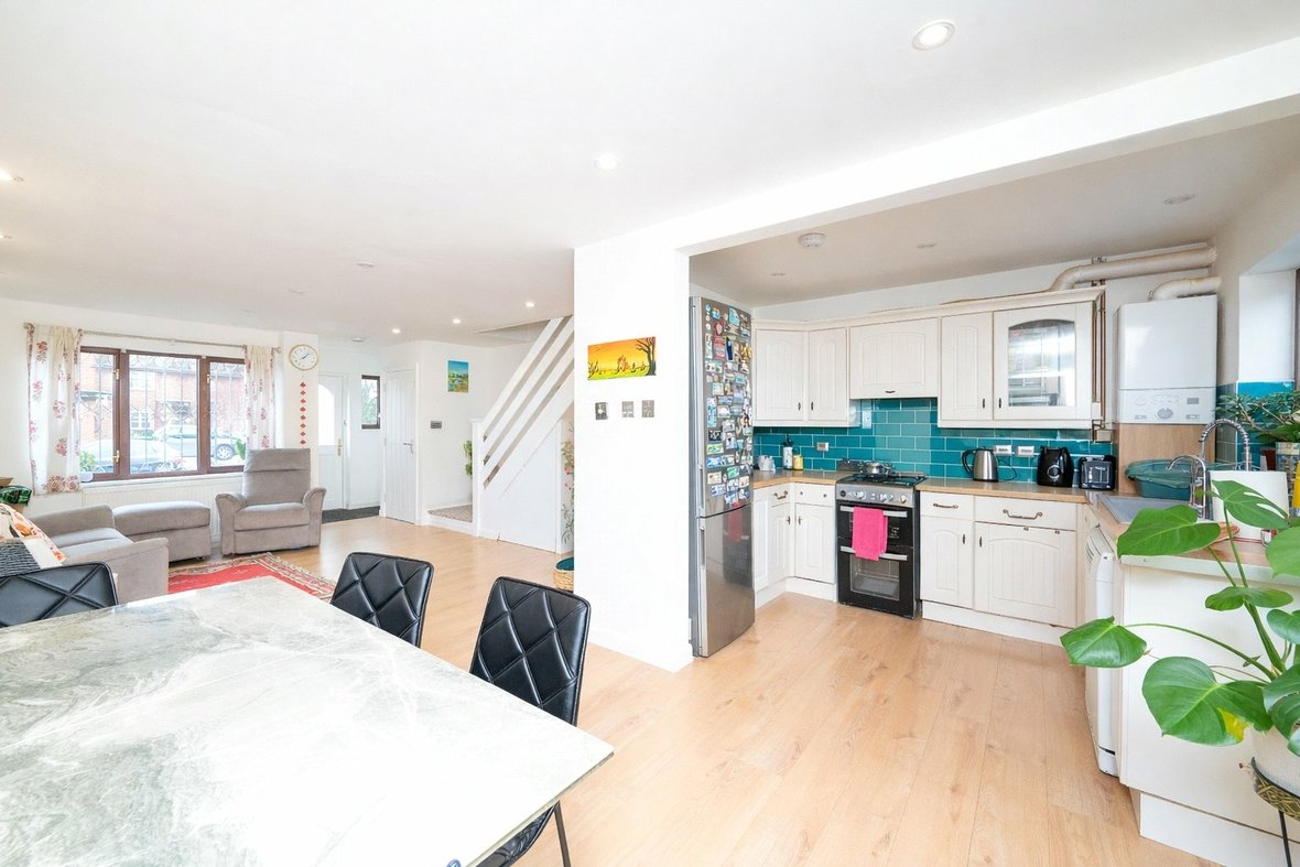 4 Bedroom House For SaleHouse For Sale in Wilstone Drive, St. Albans, Hertfordshire - View 2 - Collinson Hall