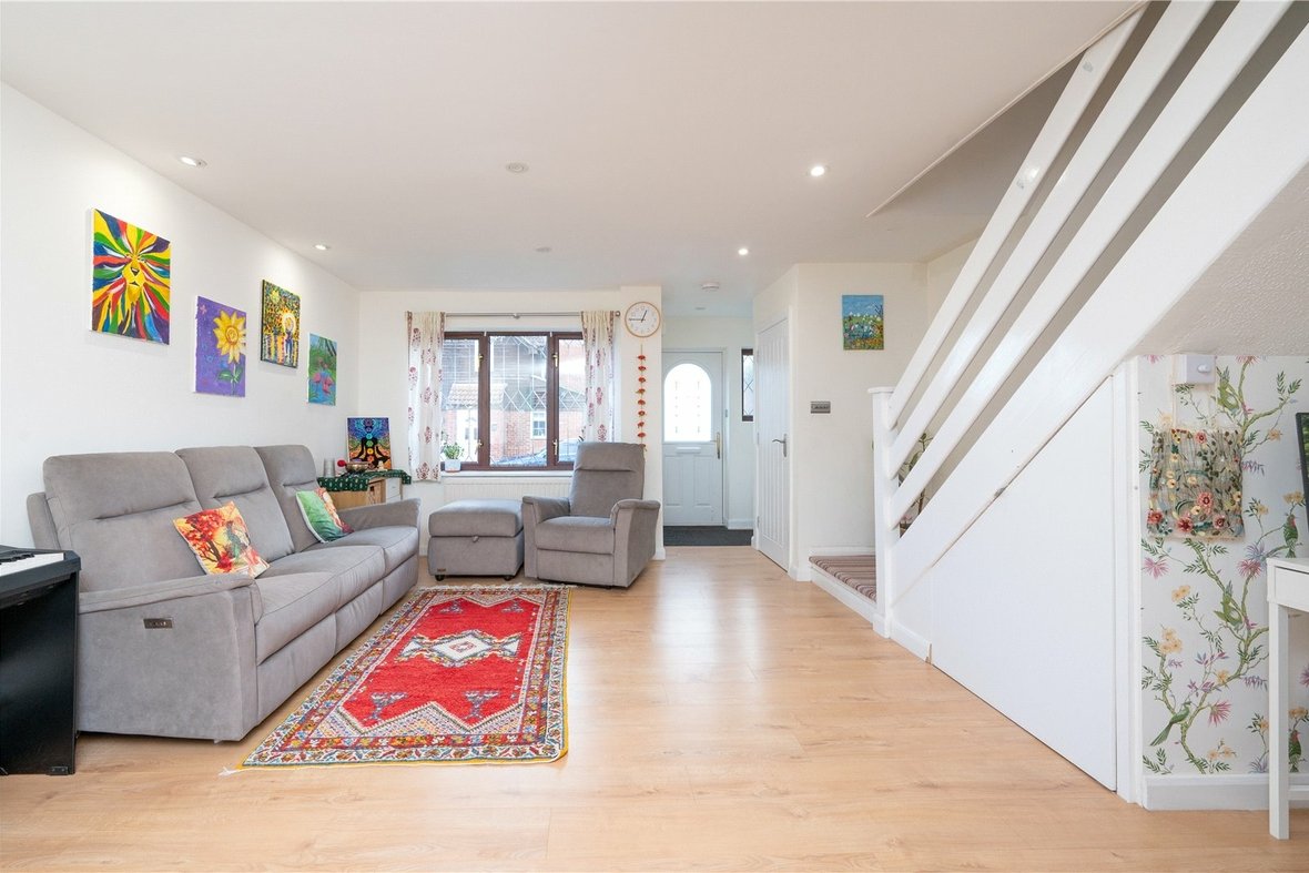 4 Bedroom House For SaleHouse For Sale in Wilstone Drive, St. Albans, Hertfordshire - View 3 - Collinson Hall