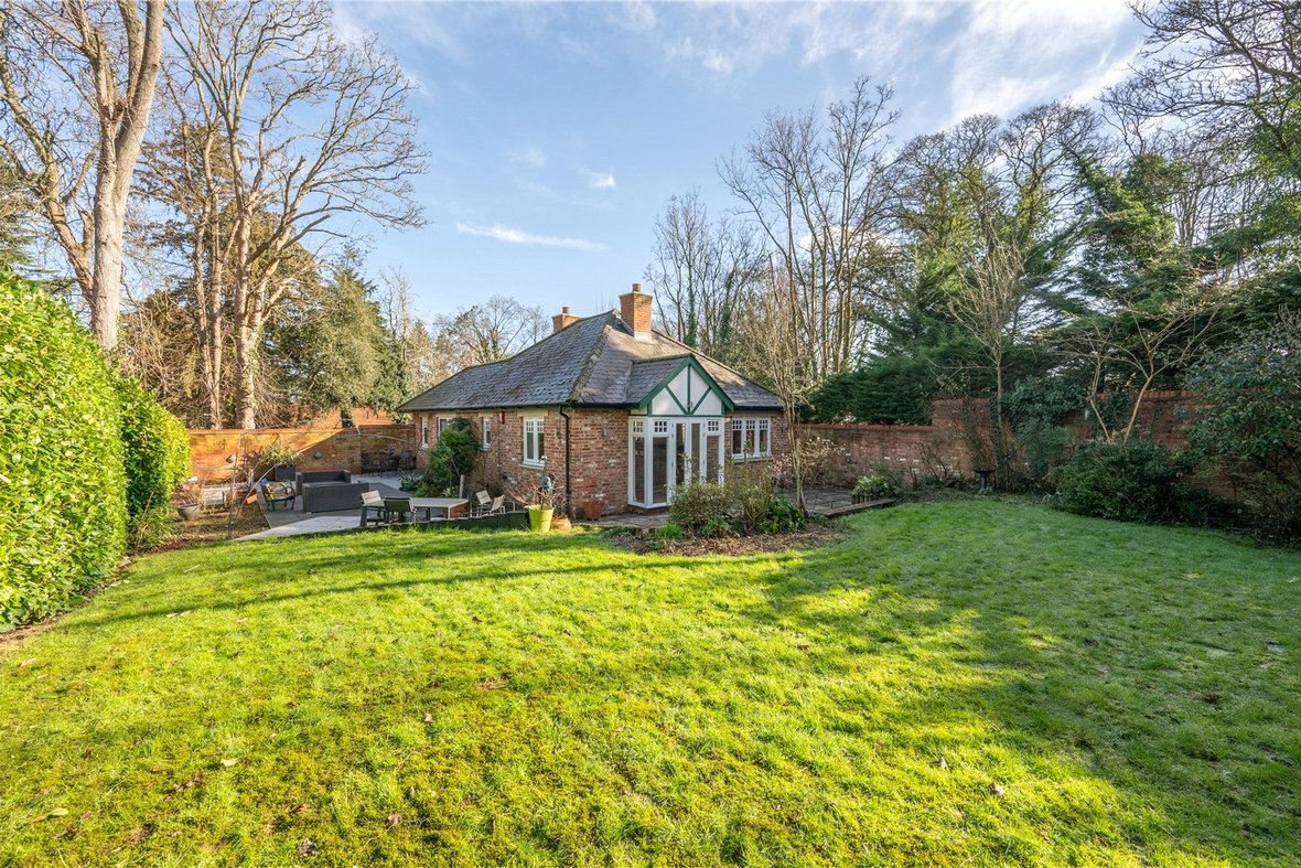 4 Bedroom House For SaleHouse For Sale in Trevelyan Place, St. Stephens Hill, St. Albans - View 12 - Collinson Hall