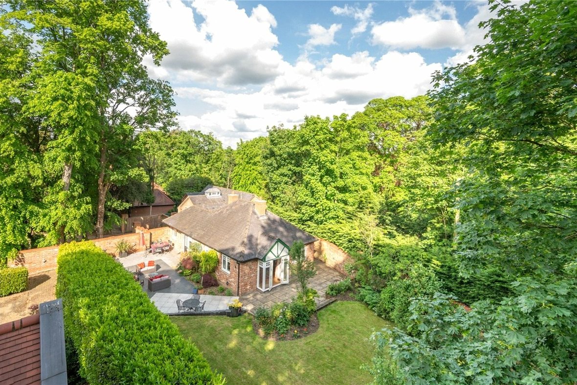 4 Bedroom House For SaleHouse For Sale in Trevelyan Place, St. Stephens Hill, St. Albans - View 1 - Collinson Hall