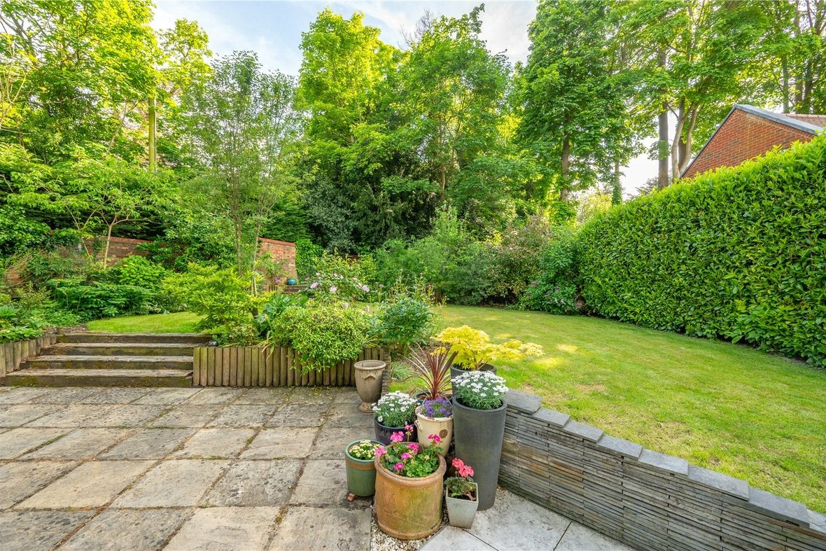 4 Bedroom House For SaleHouse For Sale in Trevelyan Place, St. Stephens Hill, St. Albans - View 14 - Collinson Hall