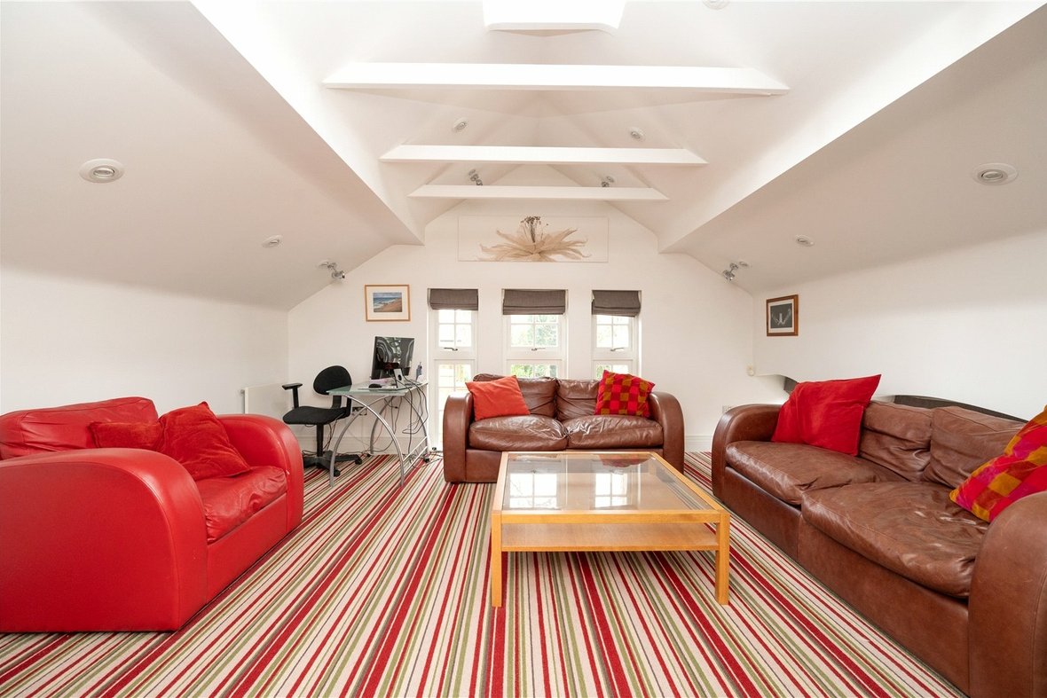 4 Bedroom House For SaleHouse For Sale in Trevelyan Place, St. Stephens Hill, St. Albans - View 8 - Collinson Hall
