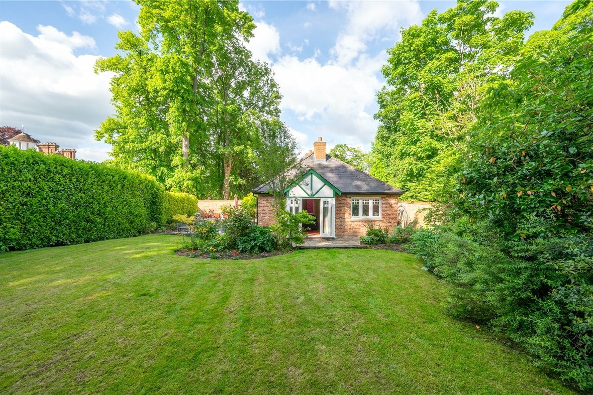 4 Bedroom House For SaleHouse For Sale in Trevelyan Place, St. Stephens Hill, St. Albans - View 15 - Collinson Hall