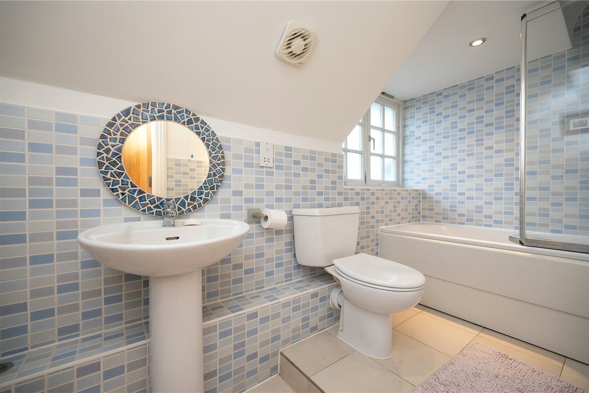 4 Bedroom House For SaleHouse For Sale in Trevelyan Place, St. Stephens Hill, St. Albans - View 21 - Collinson Hall