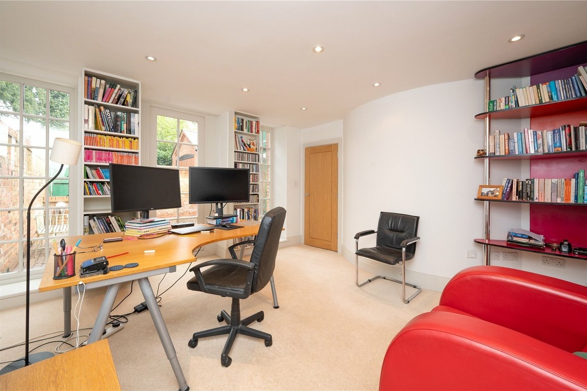 4 Bedroom House For SaleHouse For Sale in Trevelyan Place, St. Stephens Hill, St. Albans - View 5 - Collinson Hall