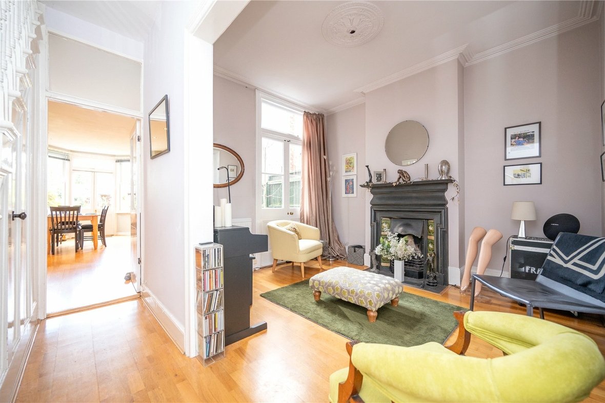 3 Bedroom House For SaleHouse For Sale in Glenferrie Road, St. Albans, Hertfordshire - View 3 - Collinson Hall