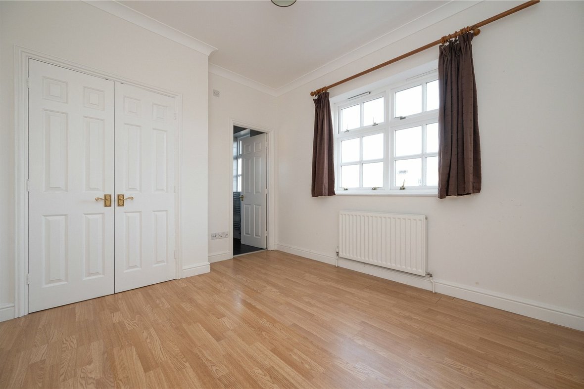 2 Bedroom Apartment Let AgreedApartment Let Agreed in Milliners Court, Lattimore Road, St. Albans - View 5 - Collinson Hall