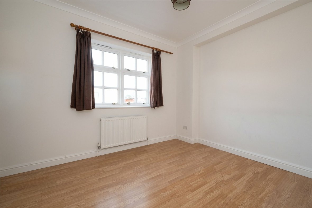 2 Bedroom Apartment Let AgreedApartment Let Agreed in Milliners Court, Lattimore Road, St. Albans - View 11 - Collinson Hall