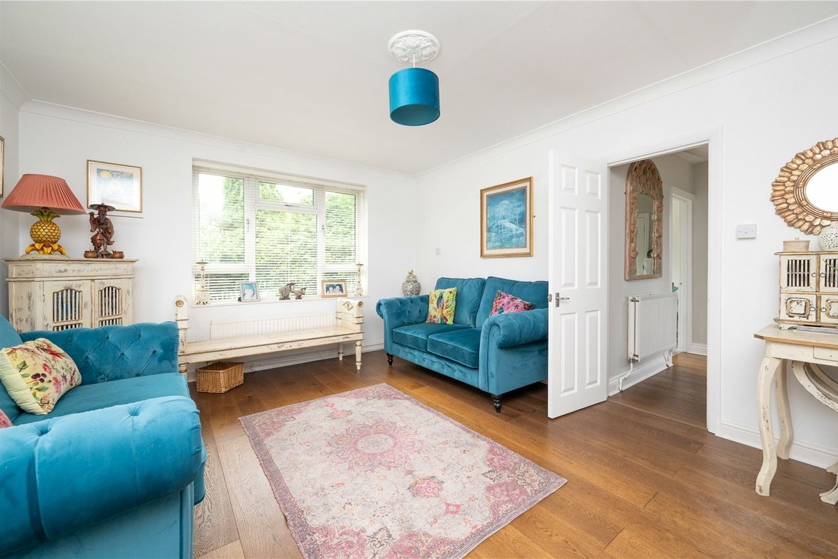 3 Bedroom House For SaleHouse For Sale in South Close, St. Albans, Hertfordshire - View 3 - Collinson Hall