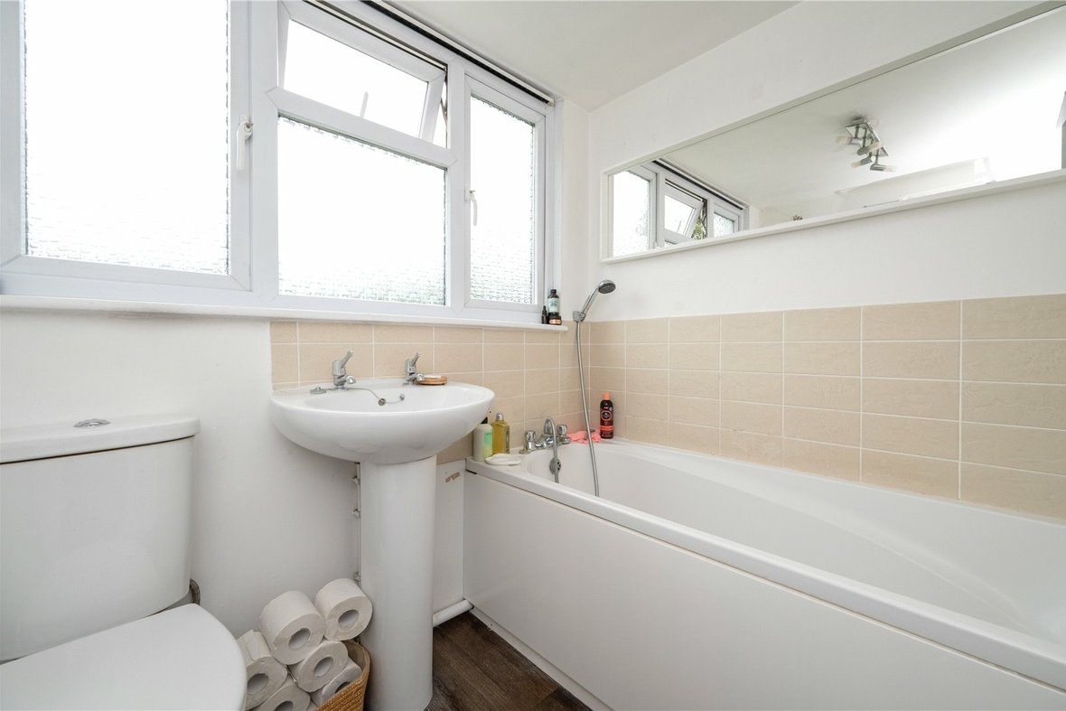 3 Bedroom House For SaleHouse For Sale in South Close, St. Albans, Hertfordshire - View 9 - Collinson Hall