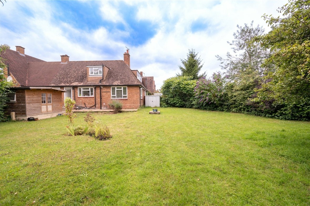 3 Bedroom House For SaleHouse For Sale in South Close, St. Albans, Hertfordshire - View 4 - Collinson Hall