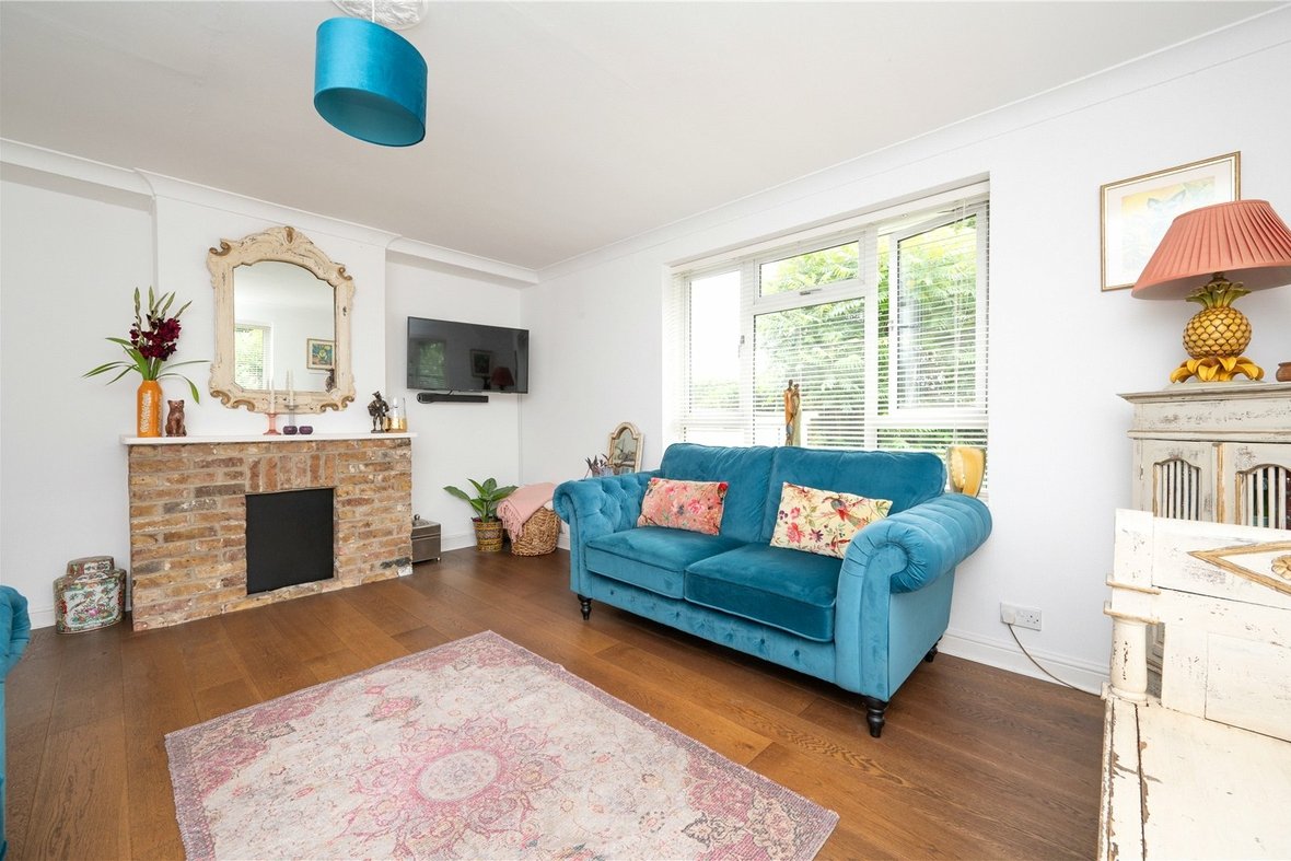 3 Bedroom House For SaleHouse For Sale in South Close, St. Albans, Hertfordshire - View 1 - Collinson Hall