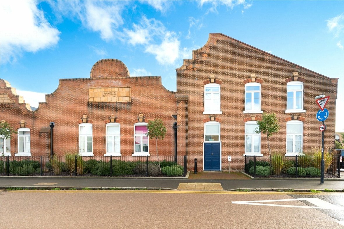 1 Bedroom Apartment Sold Subject to ContractApartment Sold Subject to Contract in Sutton Road, St. Albans, Hertfordshire - View 11 - Collinson Hall