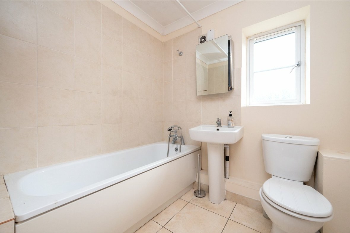 3 Bedroom House To LetHouse To Let in Waverley Road, St. Albans, Hertfordshire - View 5 - Collinson Hall