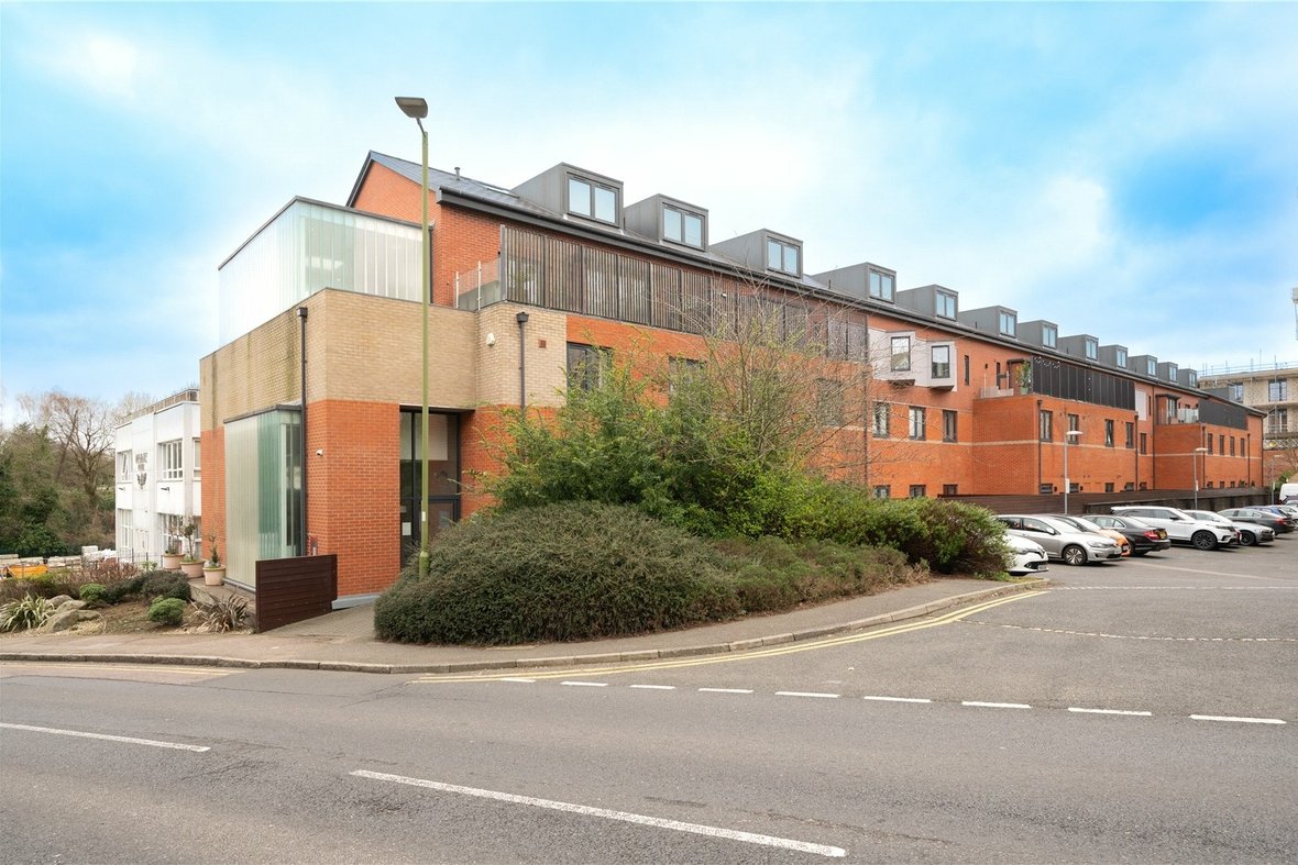 1 Bedroom Apartment Sold Subject to ContractApartment Sold Subject to Contract in Camp Road, St. Albans, Hertfordshire - View 9 - Collinson Hall