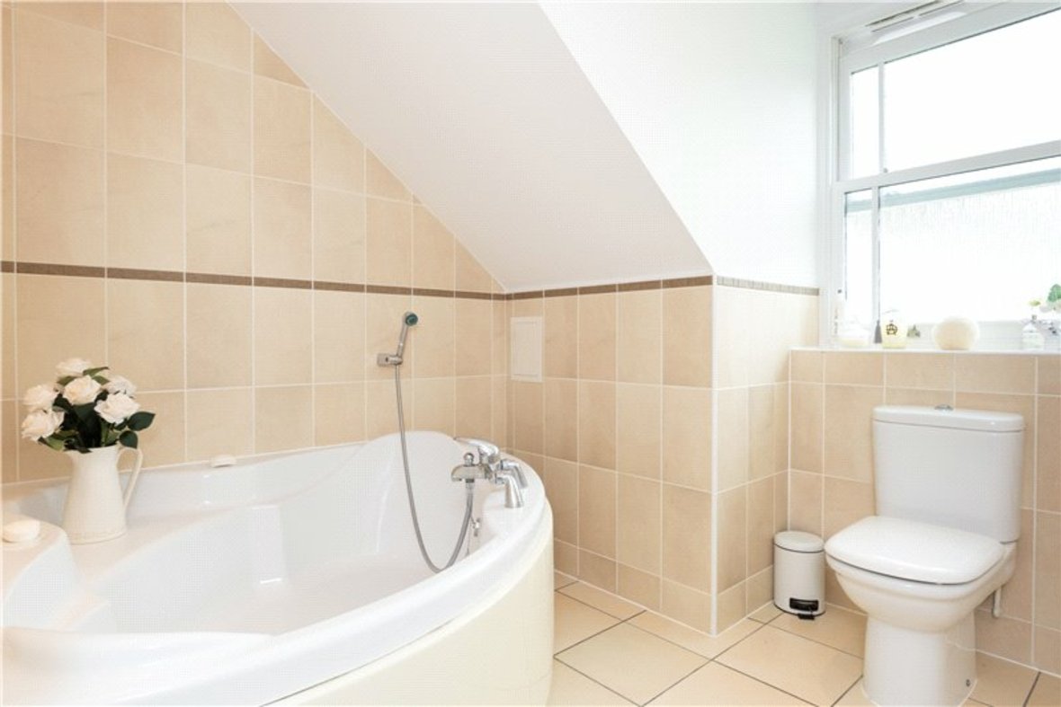 2 Bedroom Apartment For Sale in Aventine Court, 101 Holywell Hill - View 4 - Collinson Hall