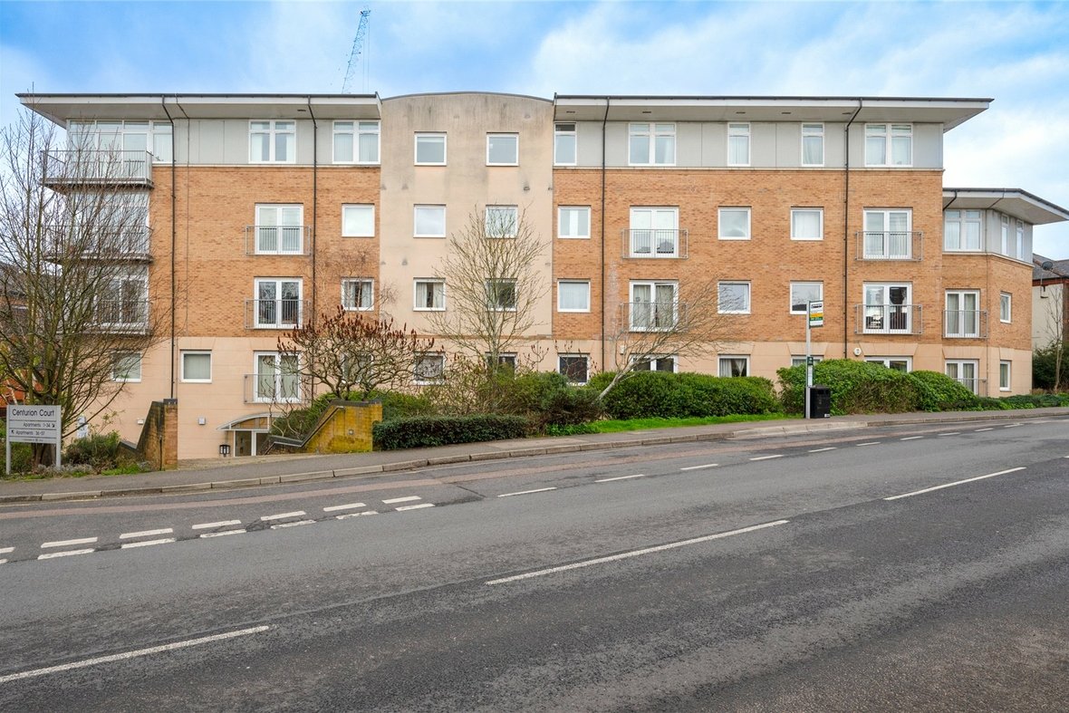 2 Bedroom Apartment For SaleApartment For Sale in Camp Road, St. Albans, Hertfordshire - View 9 - Collinson Hall