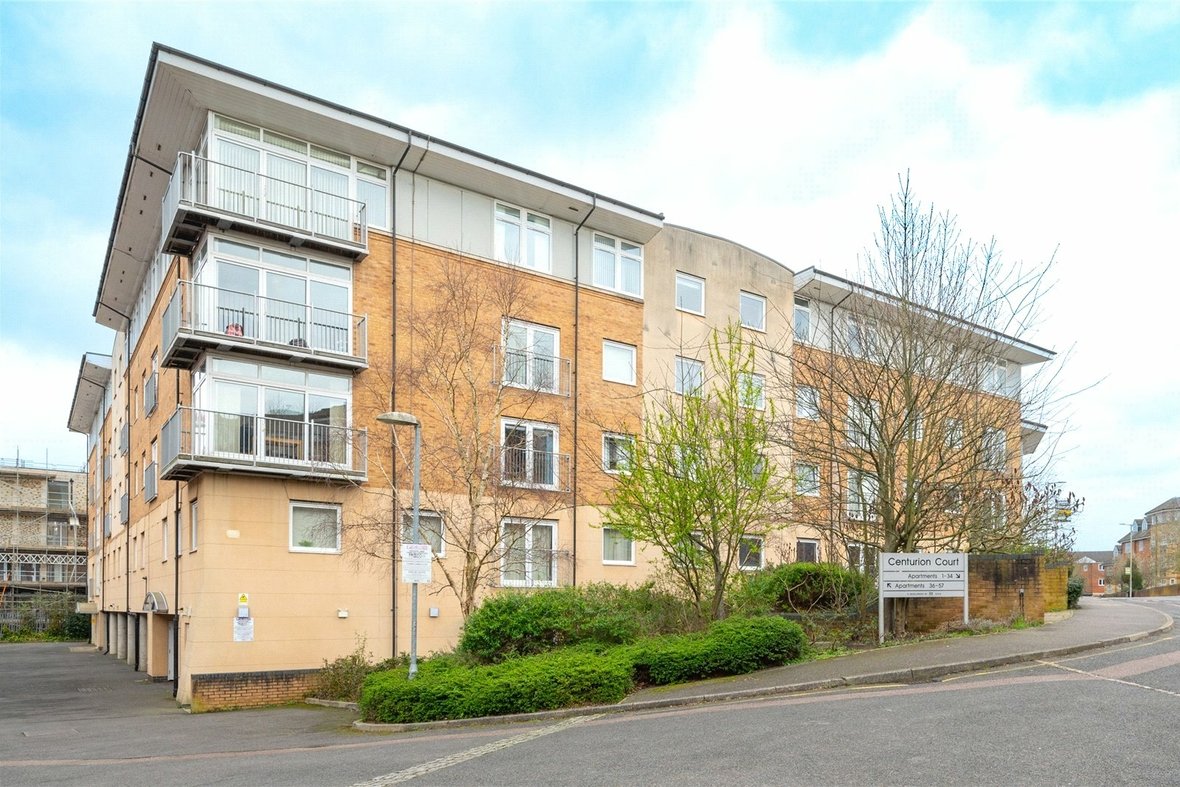 2 Bedroom Apartment For SaleApartment For Sale in Camp Road, St. Albans, Hertfordshire - View 1 - Collinson Hall