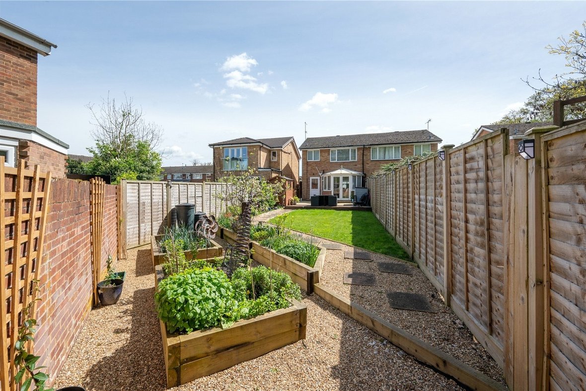 3 Bedroom House For SaleHouse For Sale in Ringway Road, Park Street, St. Albans - View 19 - Collinson Hall