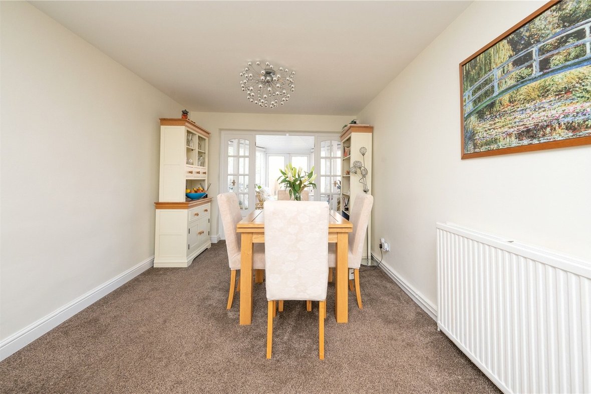 3 Bedroom House For SaleHouse For Sale in Ringway Road, Park Street, St. Albans - View 21 - Collinson Hall