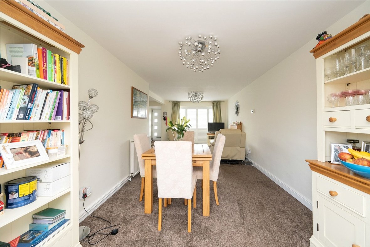 3 Bedroom House For SaleHouse For Sale in Ringway Road, Park Street, St. Albans - View 10 - Collinson Hall