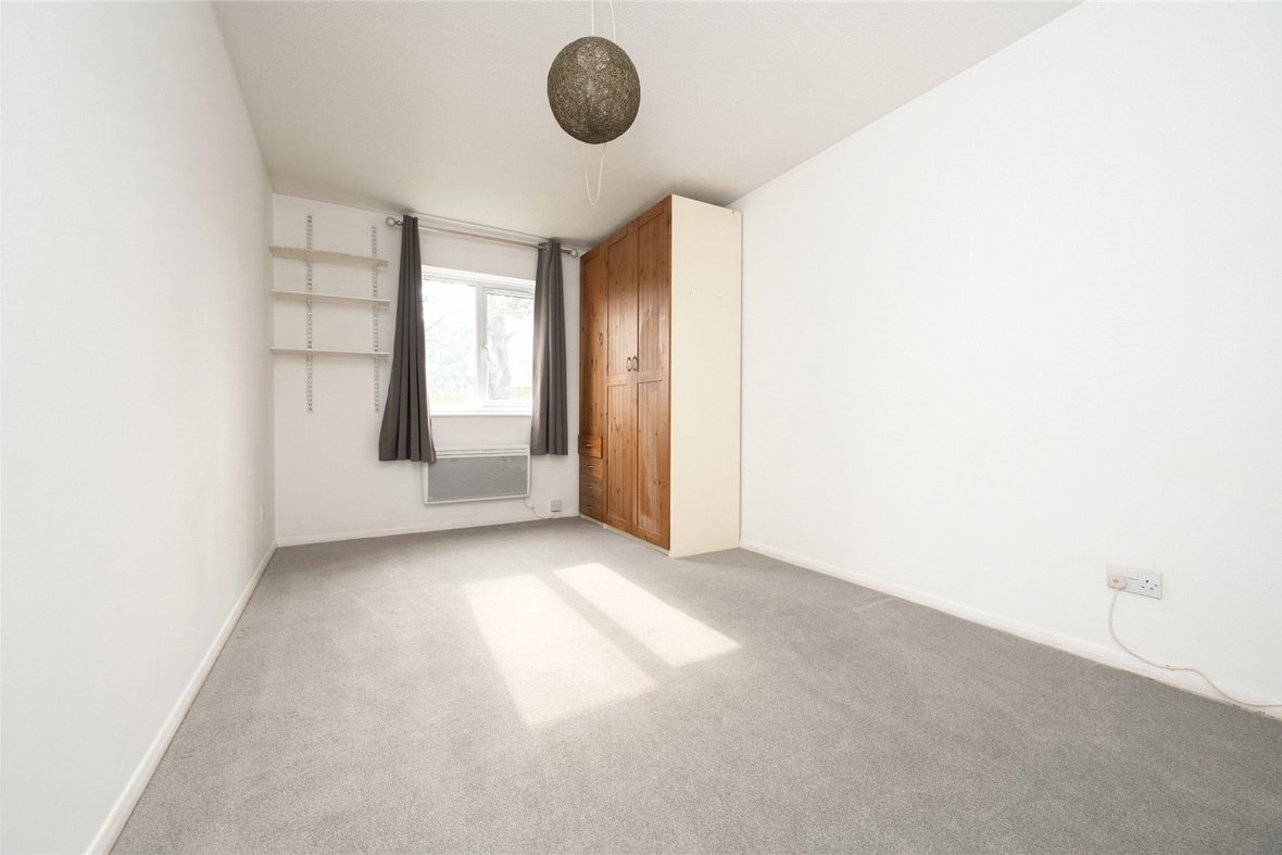 1 Bedroom Apartment Sold Subject to ContractApartment Sold Subject to Contract in Battlefield Road, St. Albans, Hertfordshire - View 8 - Collinson Hall